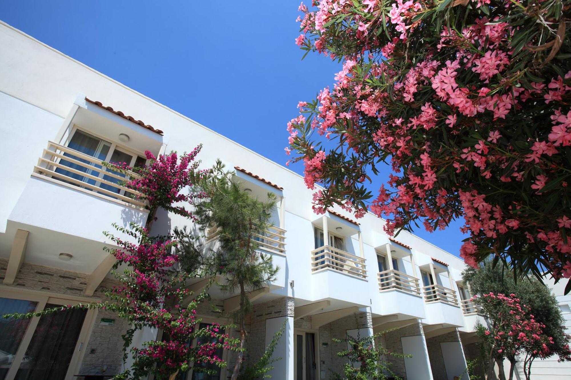 Delfi Hotel Spa & Wellness Center Bodrum Exterior photo